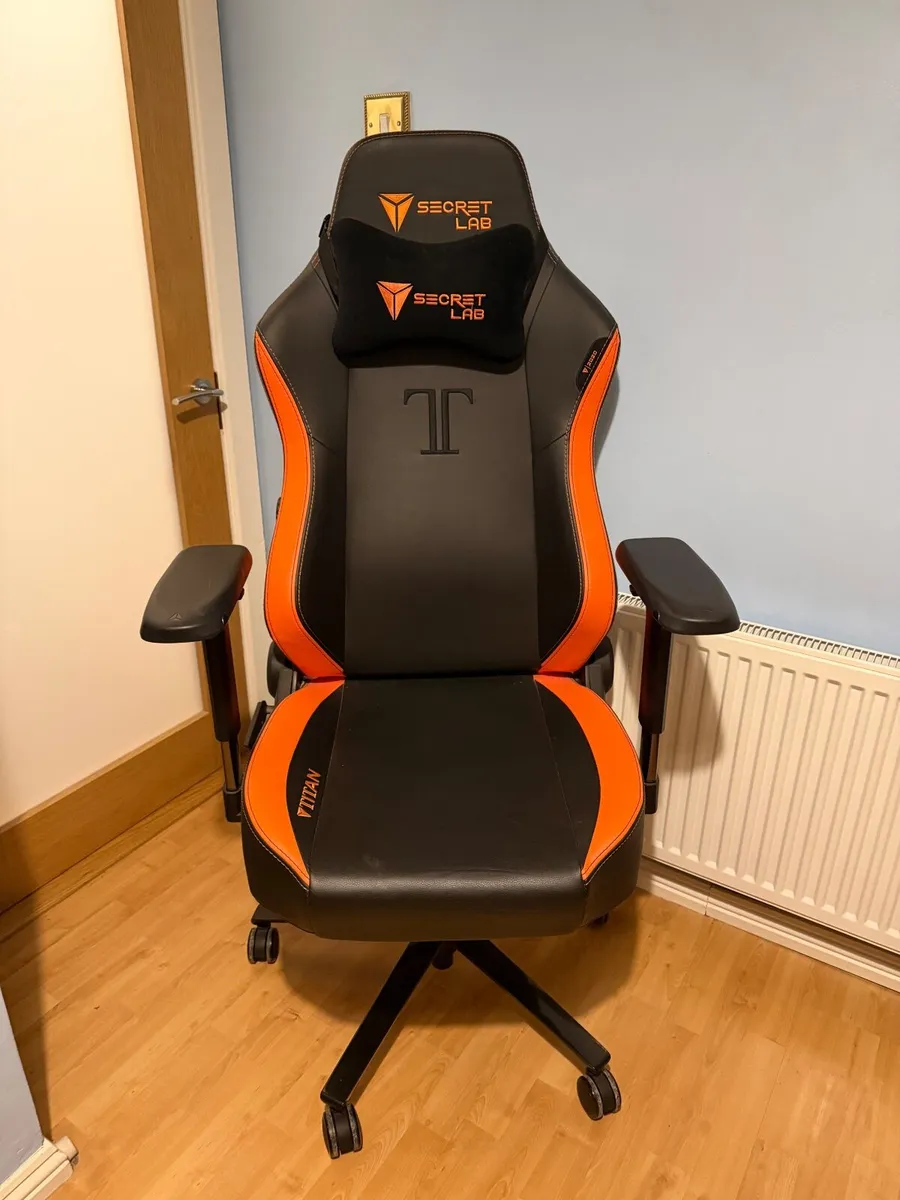 Gaming Chair - Image 1