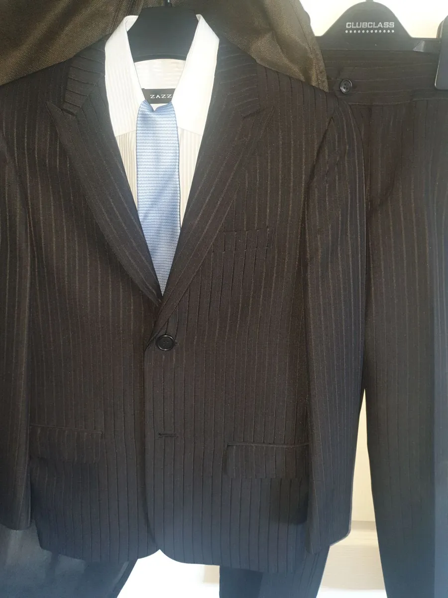 Boys suit - Image 4