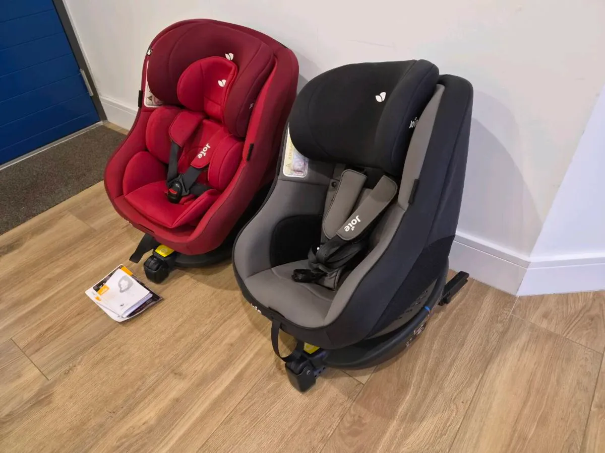 2x Joie spin 360 isofix car seats - Image 3