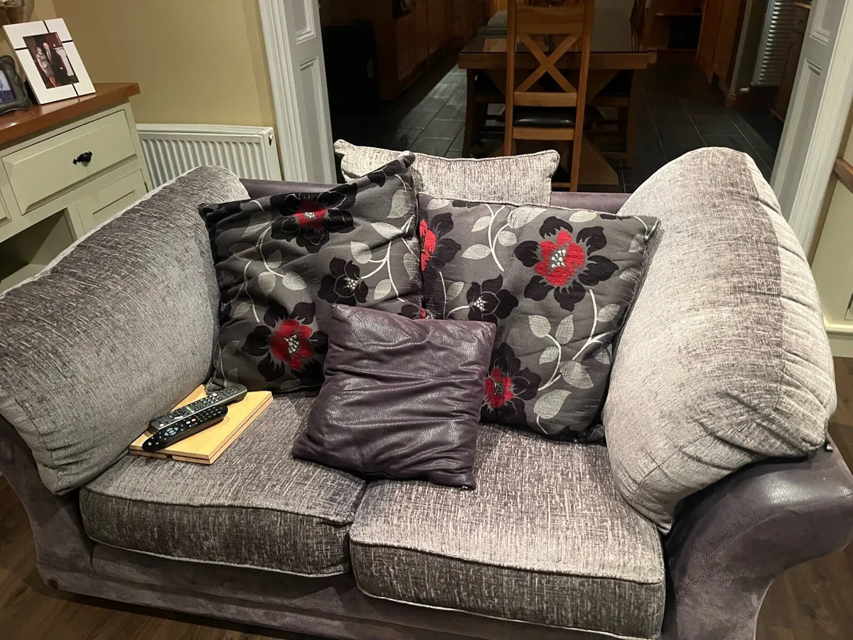 3&2 seater sofa - Image 2