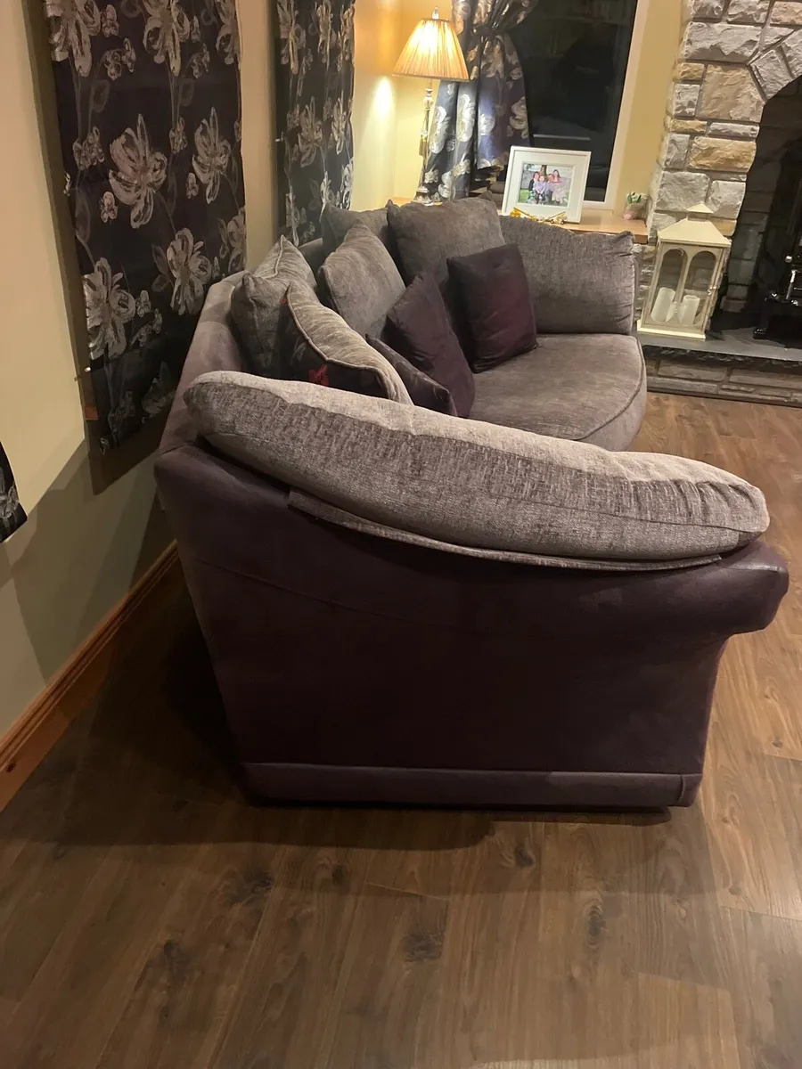 3&2 seater sofa - Image 4