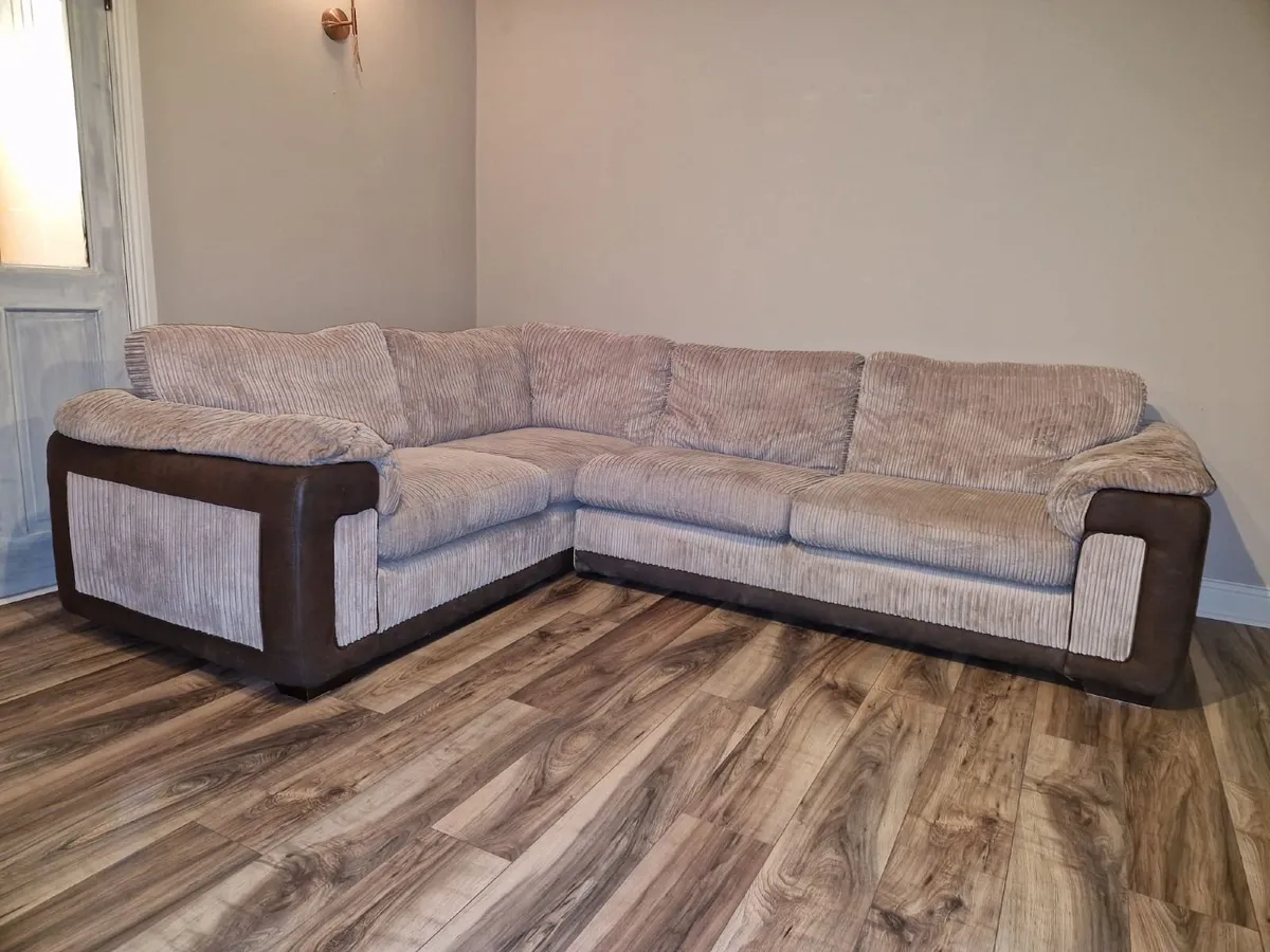 L couch with 2 armchairs and 1 storage foot rest - Image 1