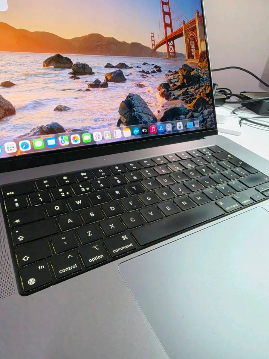 MacBook Pro M1 Pro 16inch - Image 4