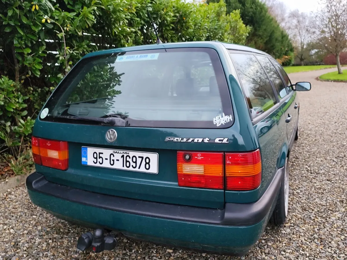 Volkswagen Passat 1995 2.0 manual - Image 4