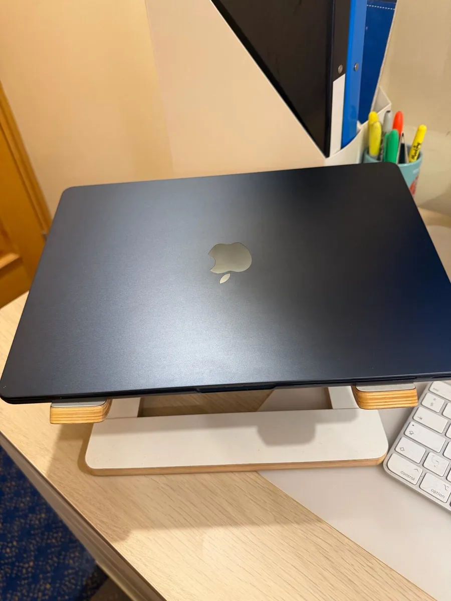 MACBOOK M4 AIR MIDNIGHT 15inch 2025 - Image 1