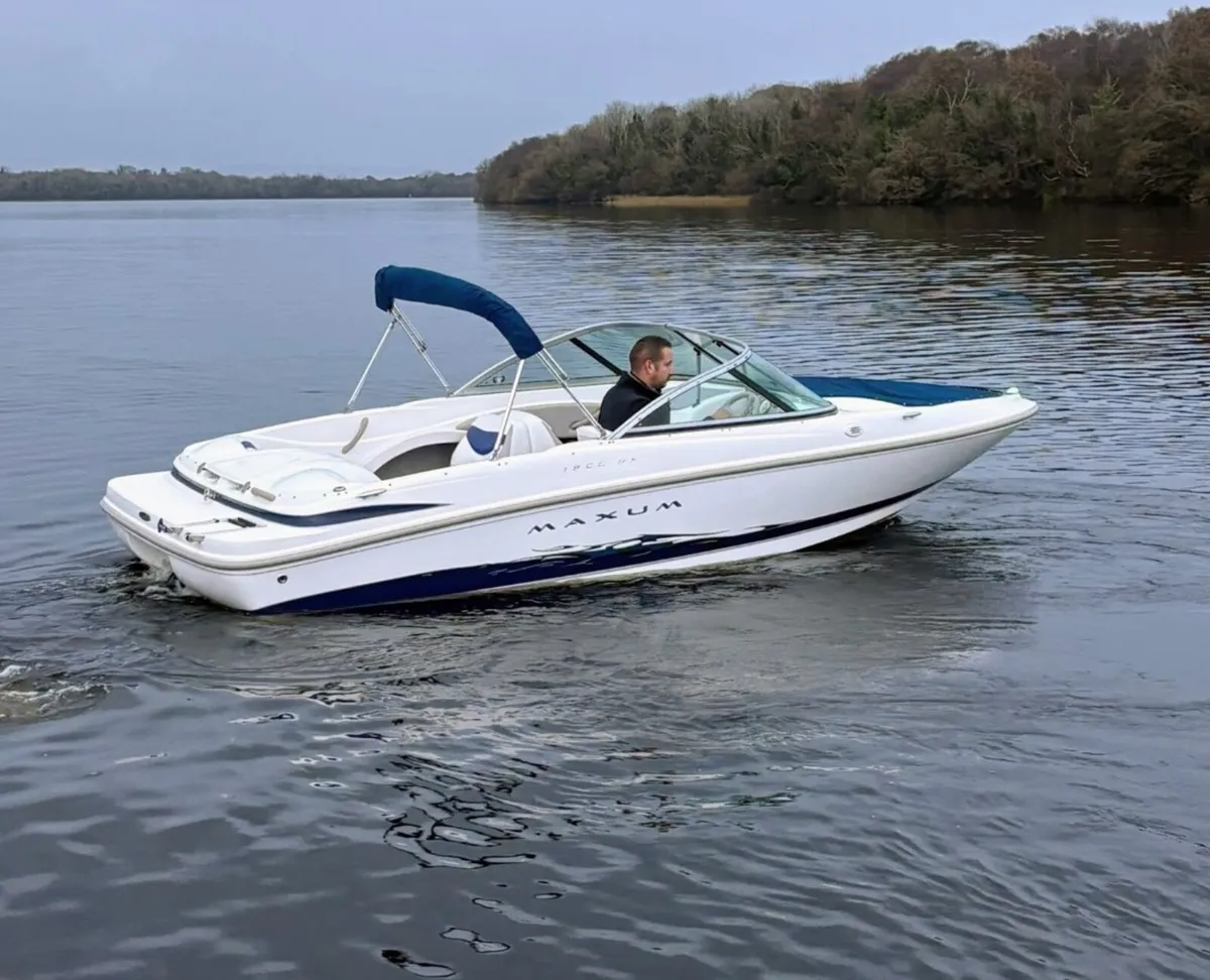 Maxum 1800mx bowrider speedboat 1 owner - Image 4