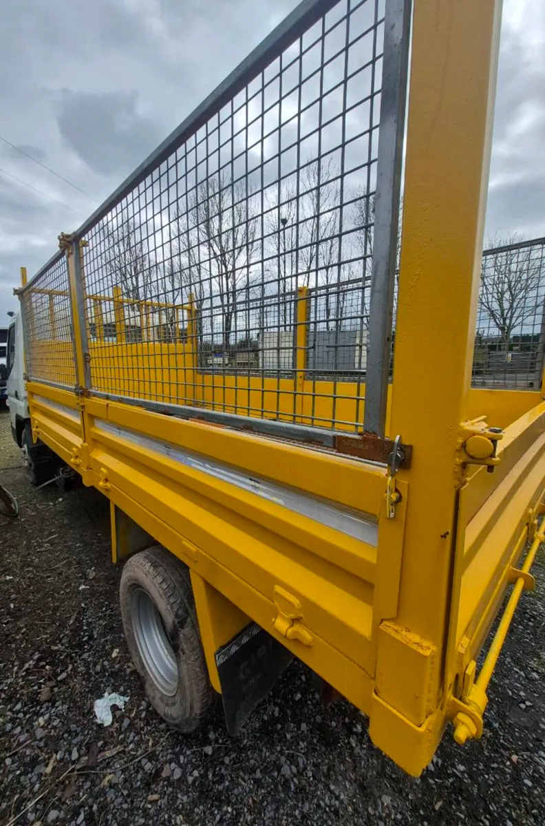 Mitsubishi Canter 6.5 Ton Tipper - Image 4