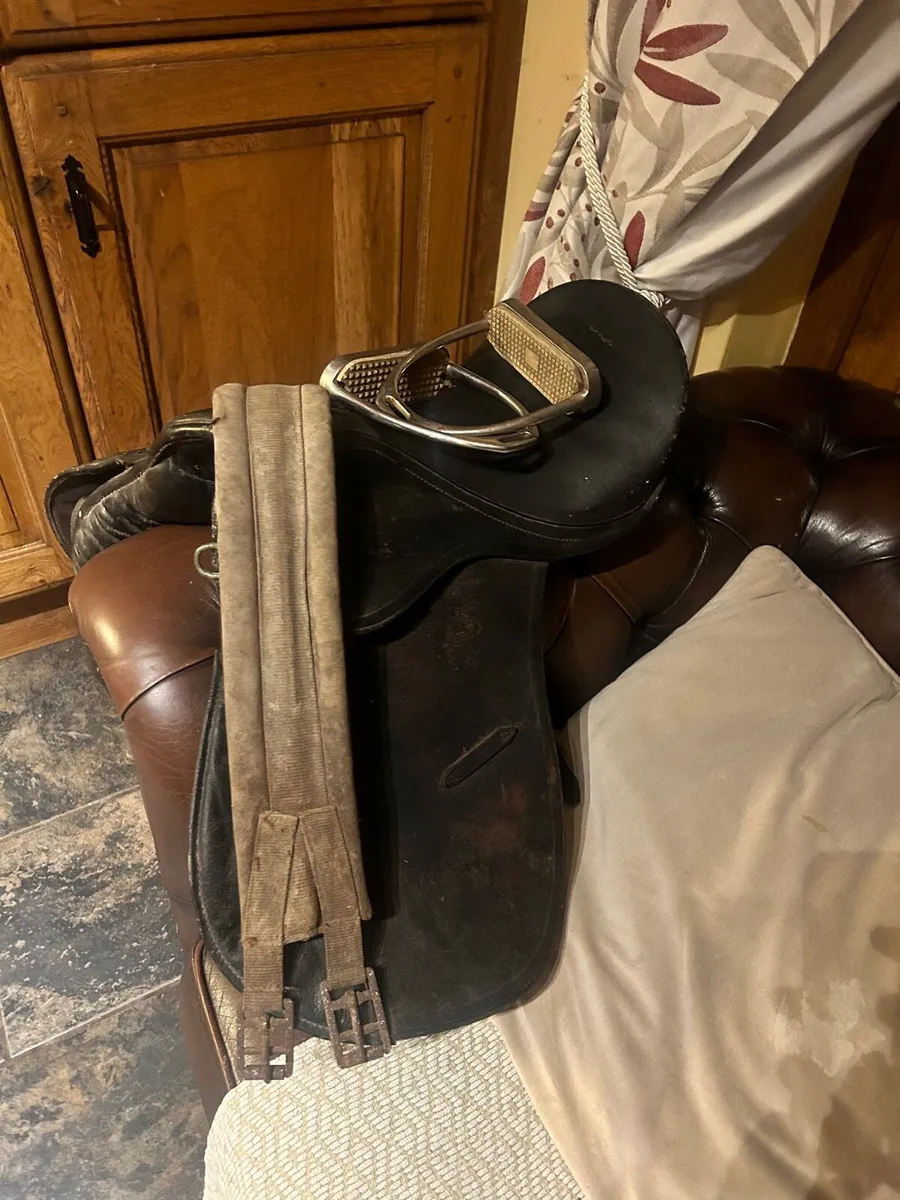 Pony saddle for sale - Image 1