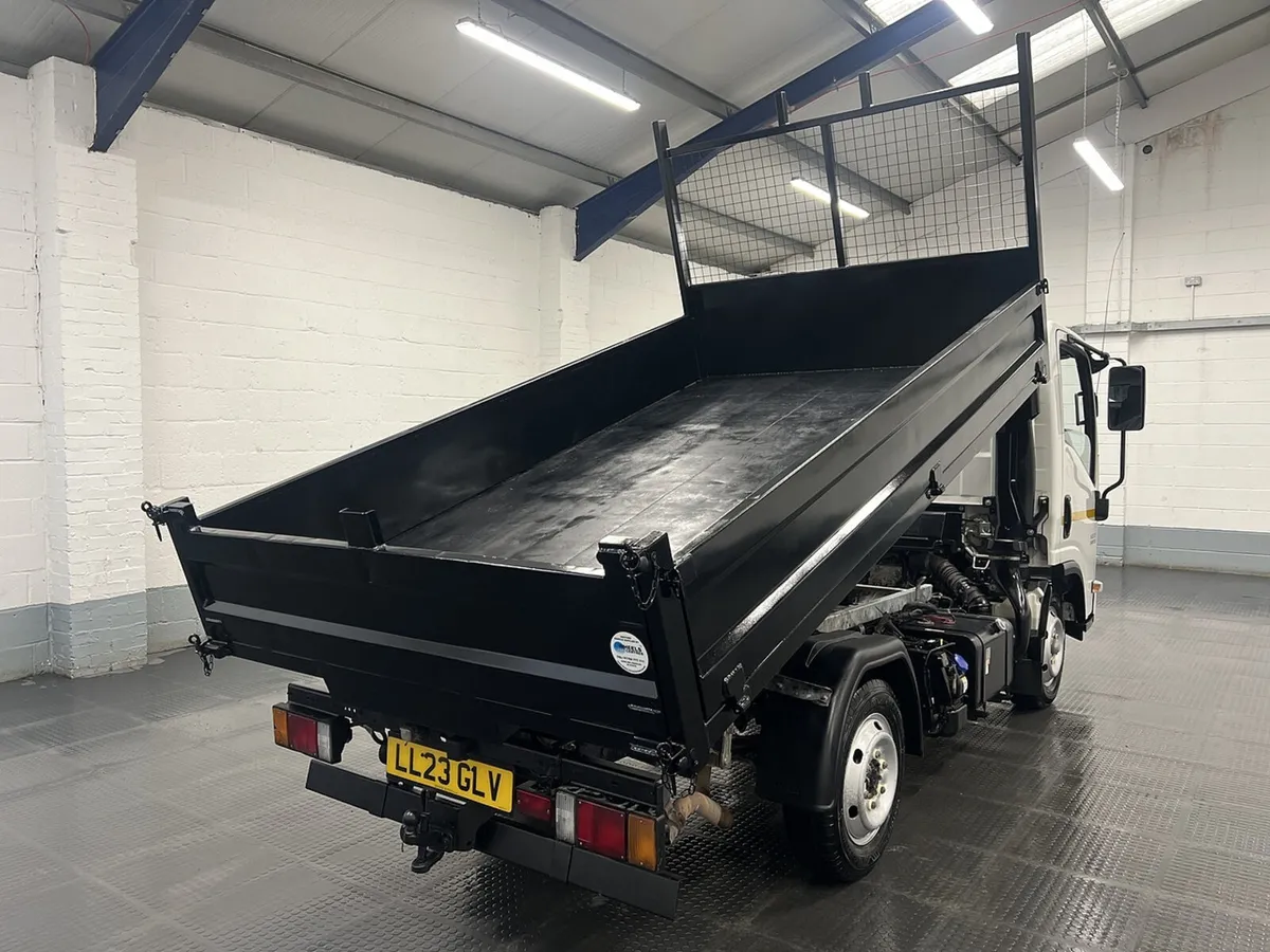 2023 Isuzu Grafter Tipper Van - Image 3