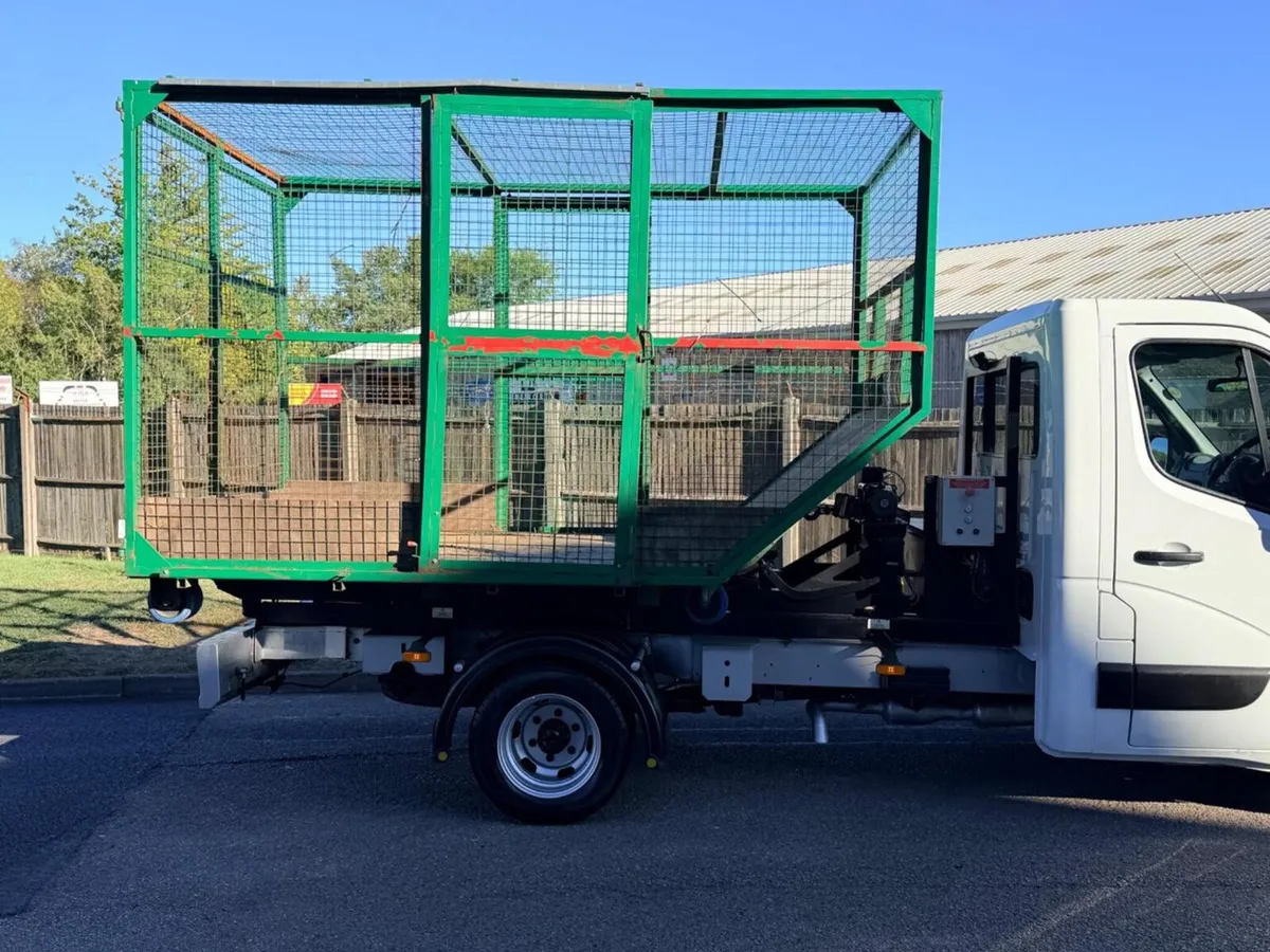 2019 Vauxhall Movano Tipper Van - Image 1