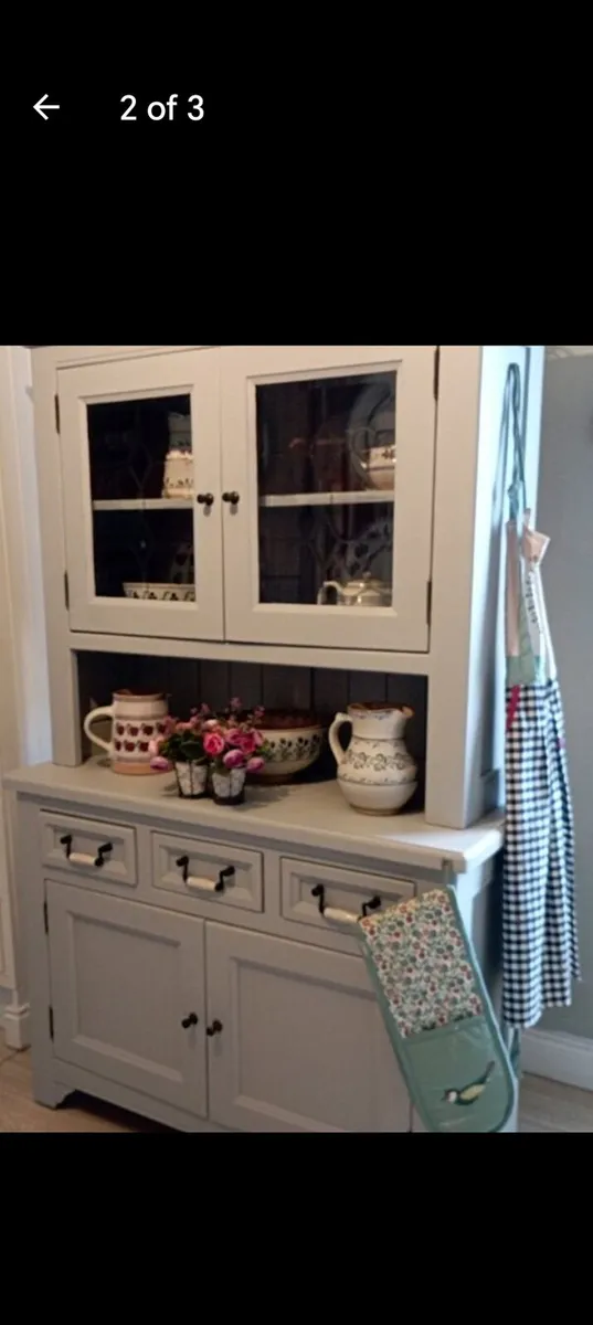 Solid kitchen dresser delivery arranged - Image 2