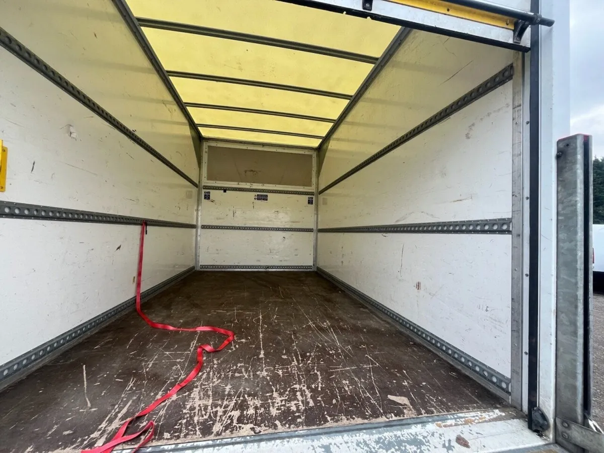 2022 Ford Transit Luton Box Van - Image 3