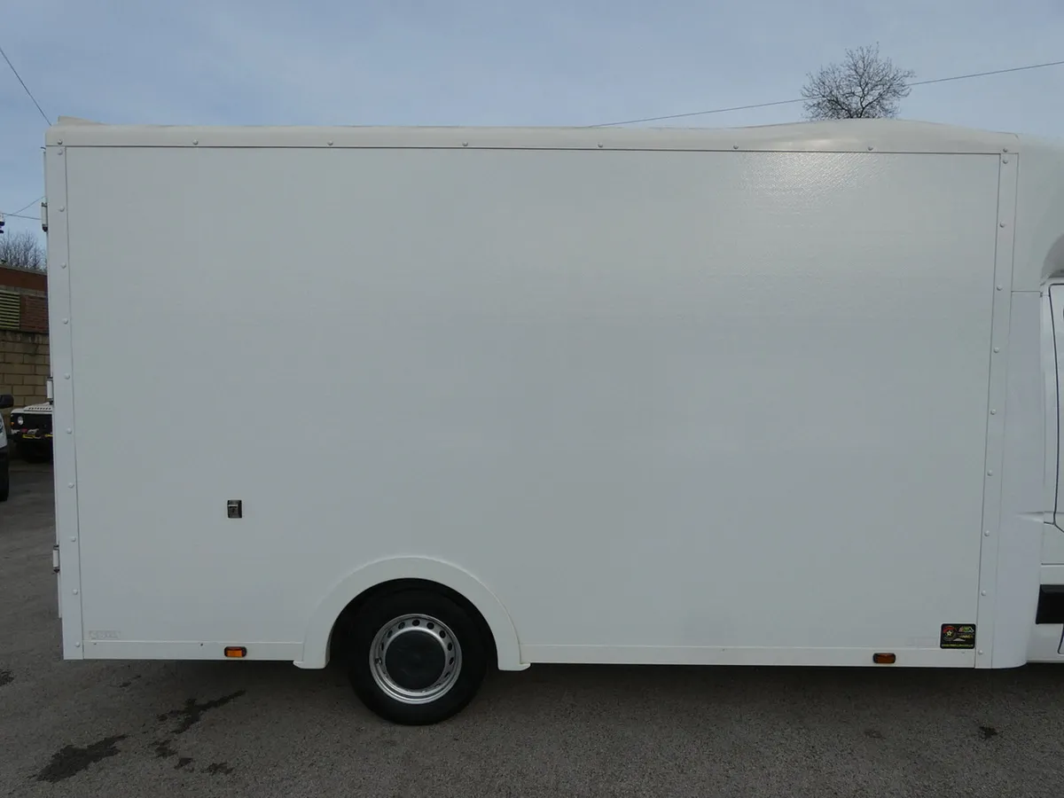 2022 Vauxhall Movano Luton Low Loader Van - Image 4