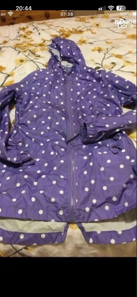 Girls jacket 31”/32” €3 - Image 1