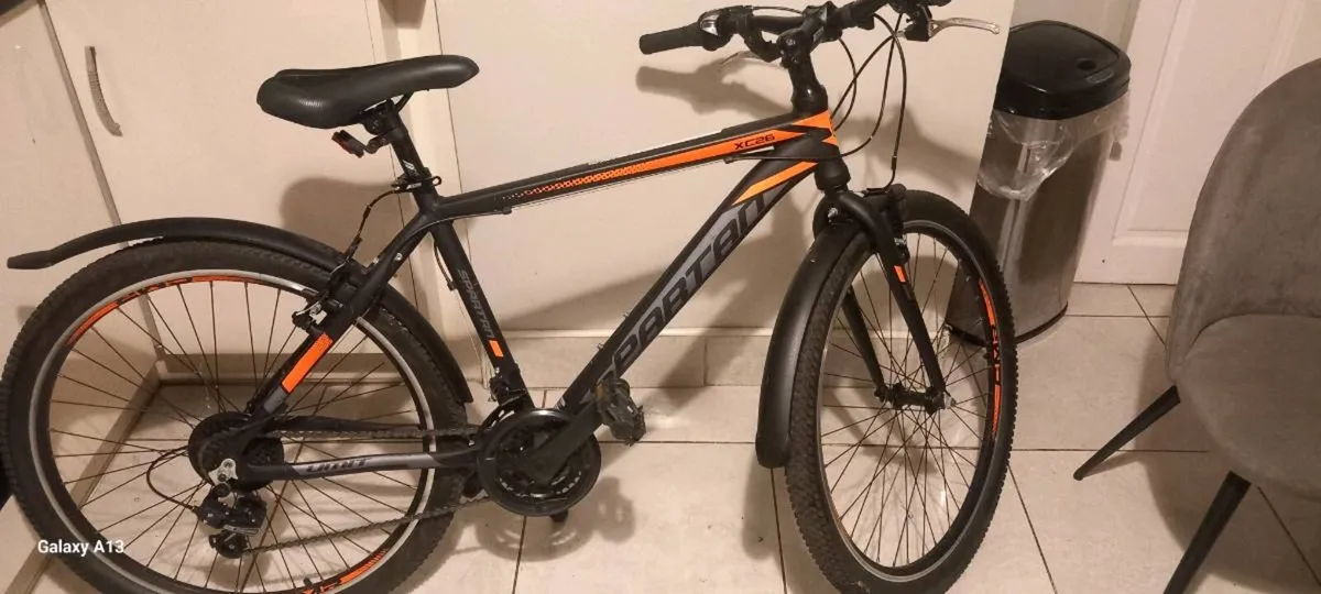 Mountain bike - Image 1