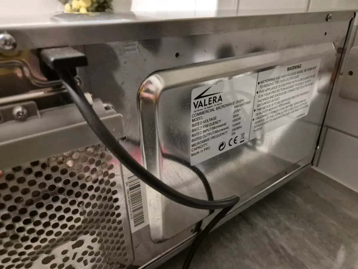 Valera VMC1000 Commercial Microwave Oven

1000W - Image 4