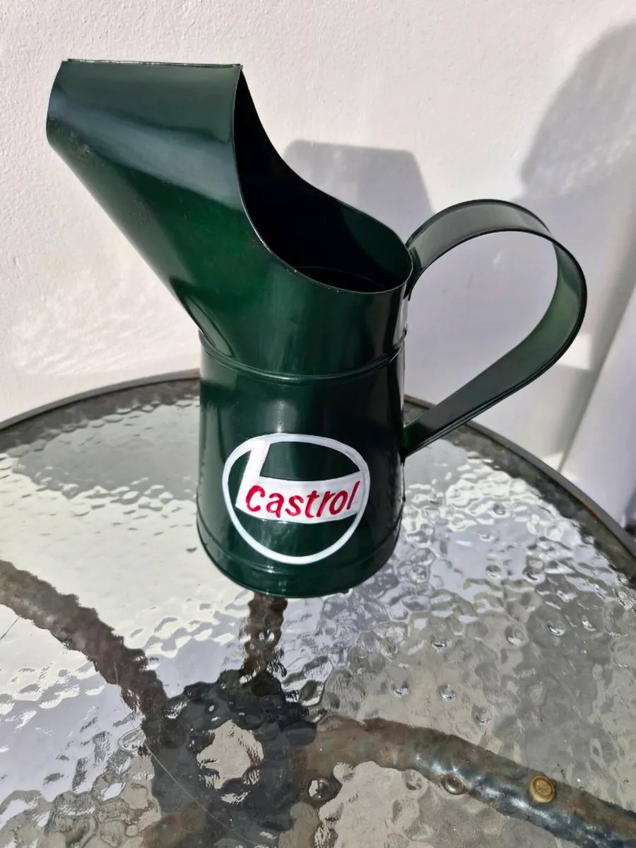 Castrol oil can