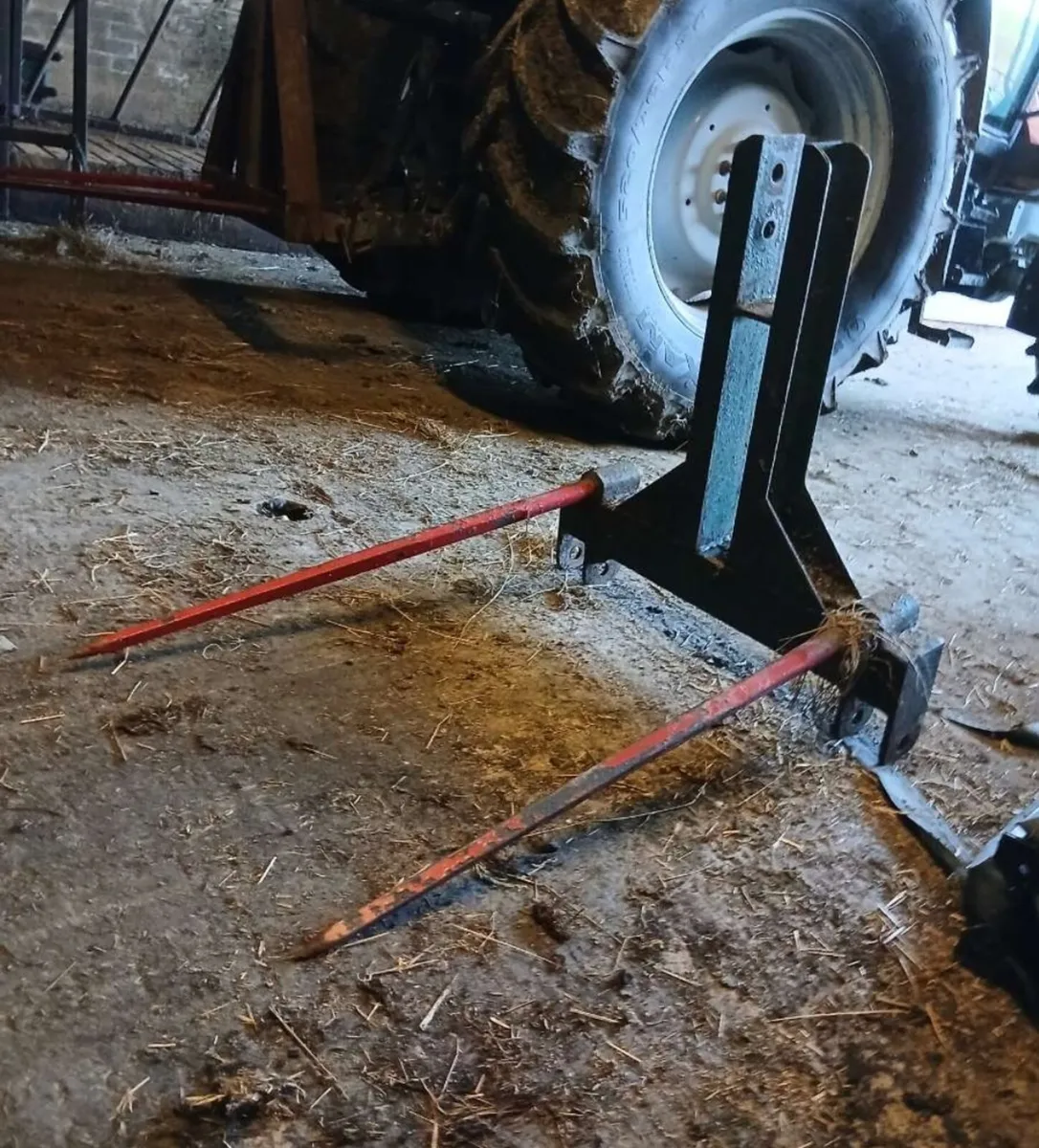 Bale spike - Image 1