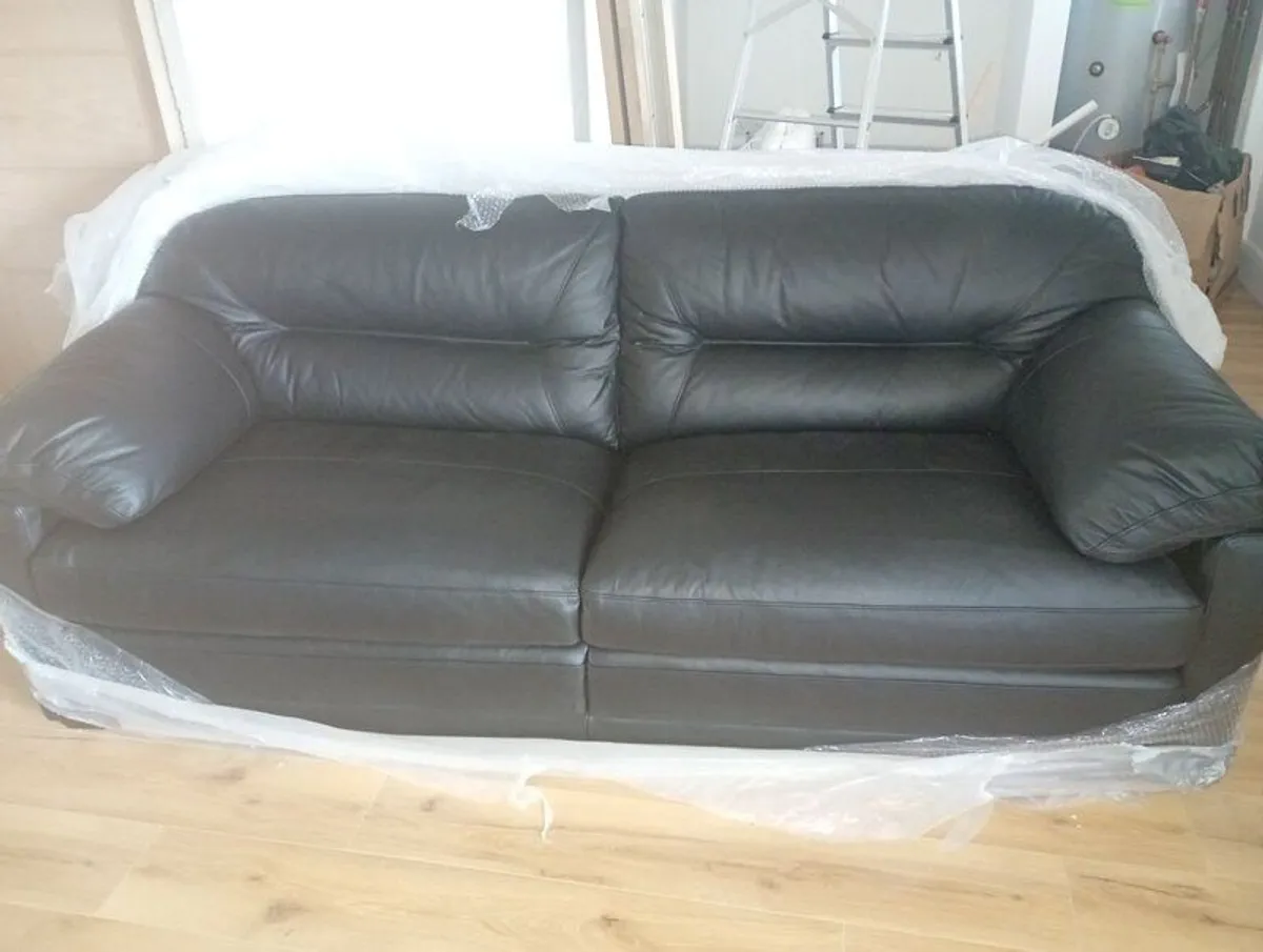 Leather sofa - Image 4