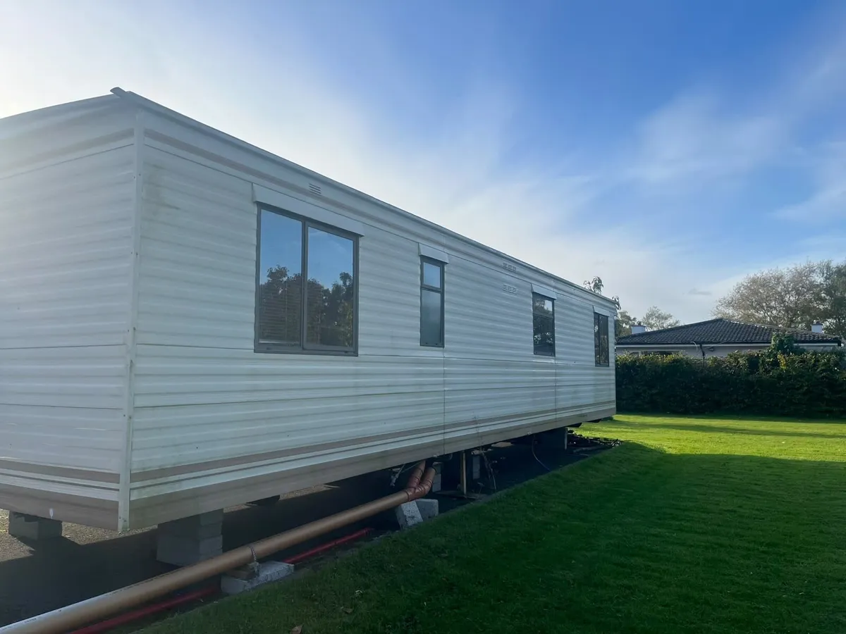 3 Bedroom Mobile Home for Sale - Image 2