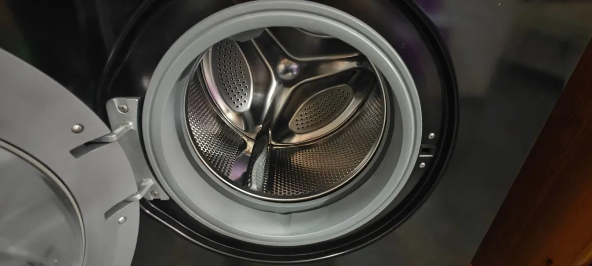 Black 8kg Washing Machine - Image 3