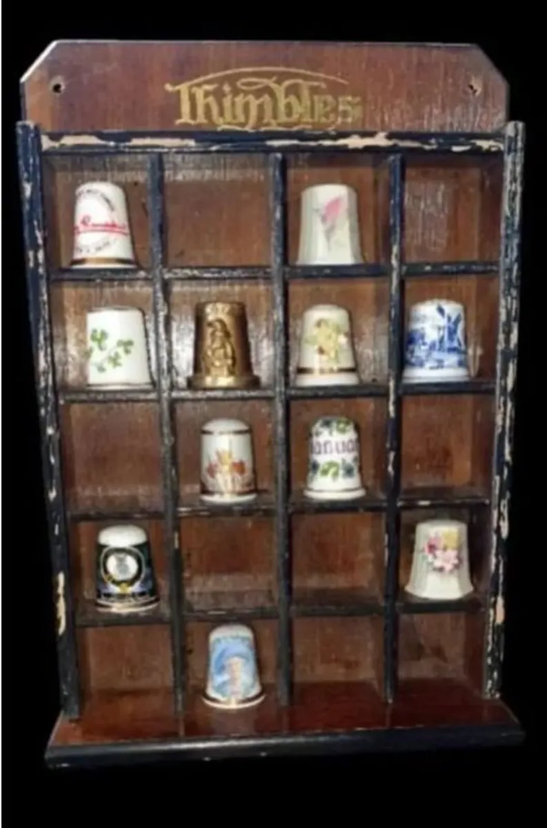 Vintage Thimble Display Rack With 12 Thimbles - Image 1