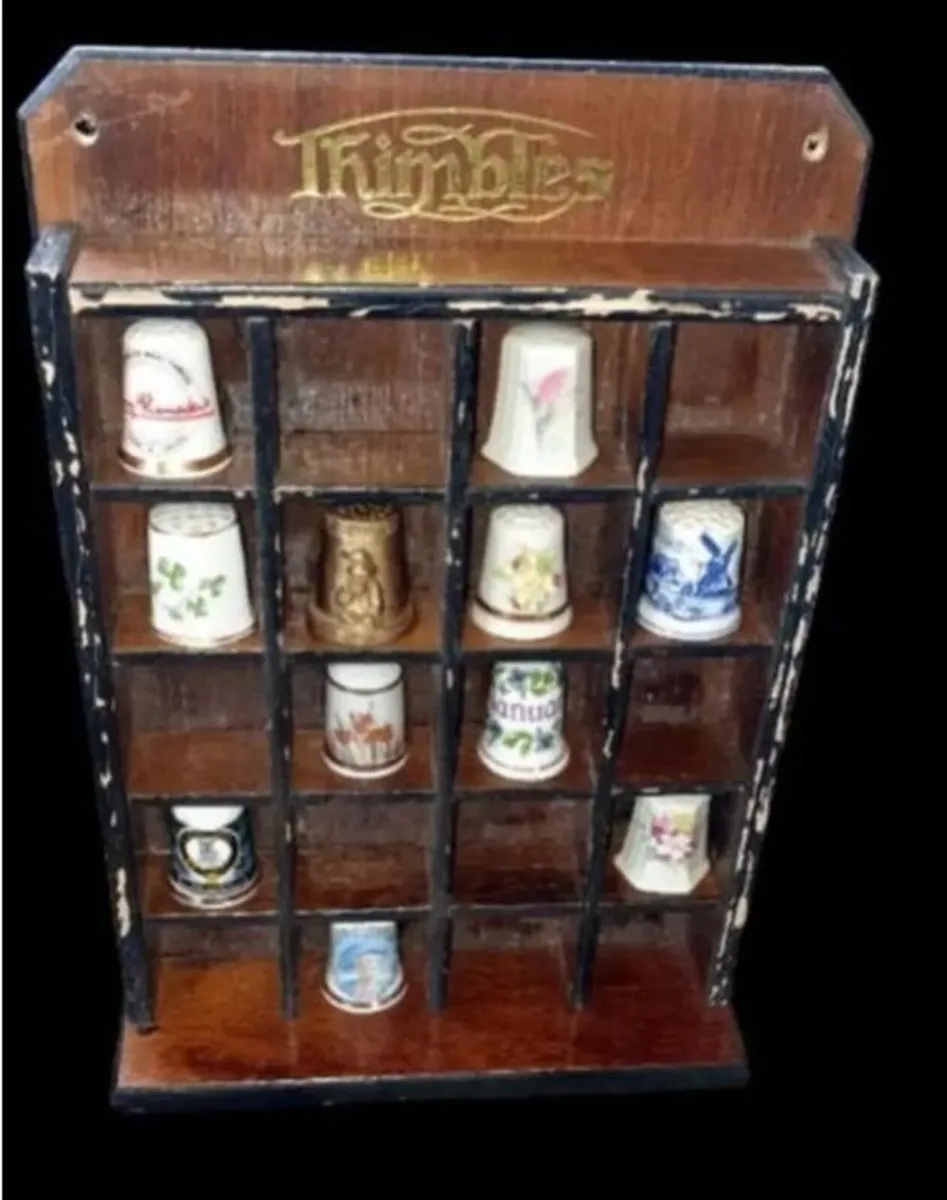 Vintage Thimble Display Rack With 12 Thimbles - Image 2