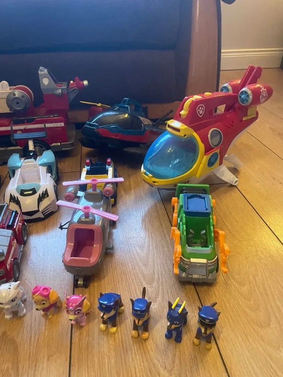 Paw Patrol toy bundle - large vehicles small vehicles and figures - Image 2