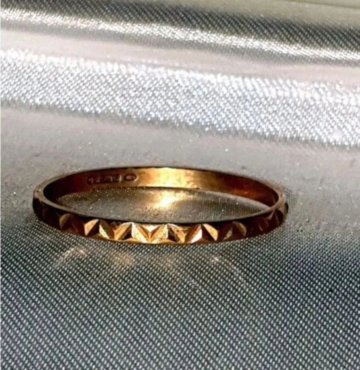 Vintage Hallmarked 9k Yellow Gold Geometric Ring - Image 3