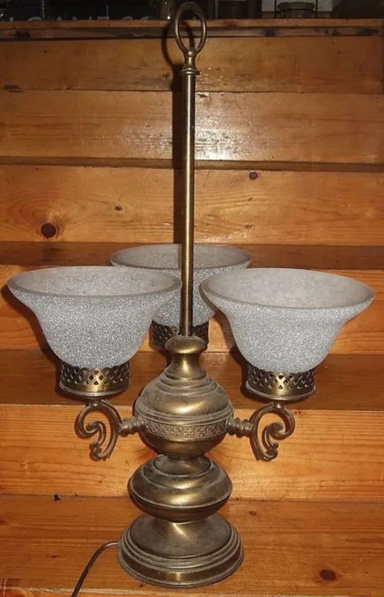 Pristine Vintage Brass Trilogy Table Lamp - Image 4