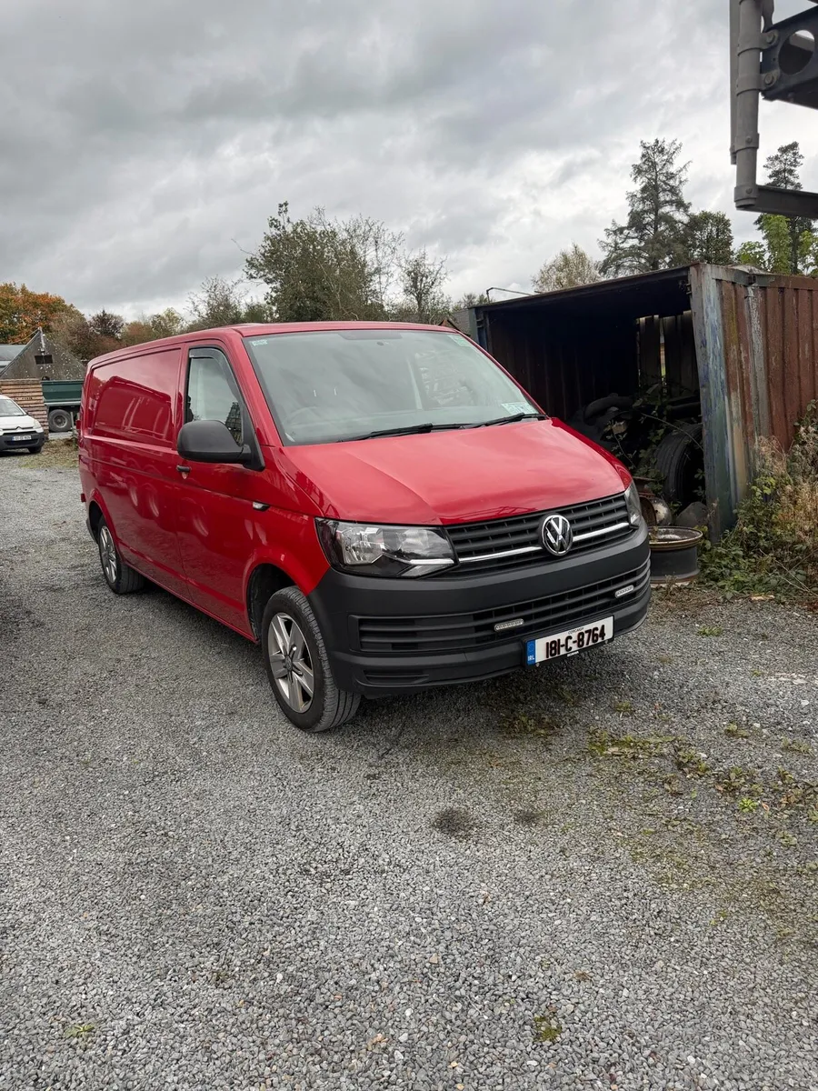 2018 Volkswagen transporter - Image 2