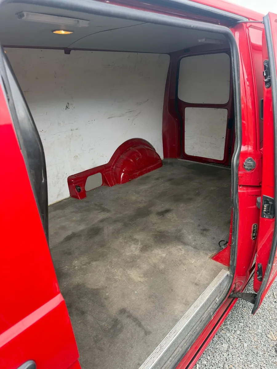 2018 Volkswagen transporter - Image 4