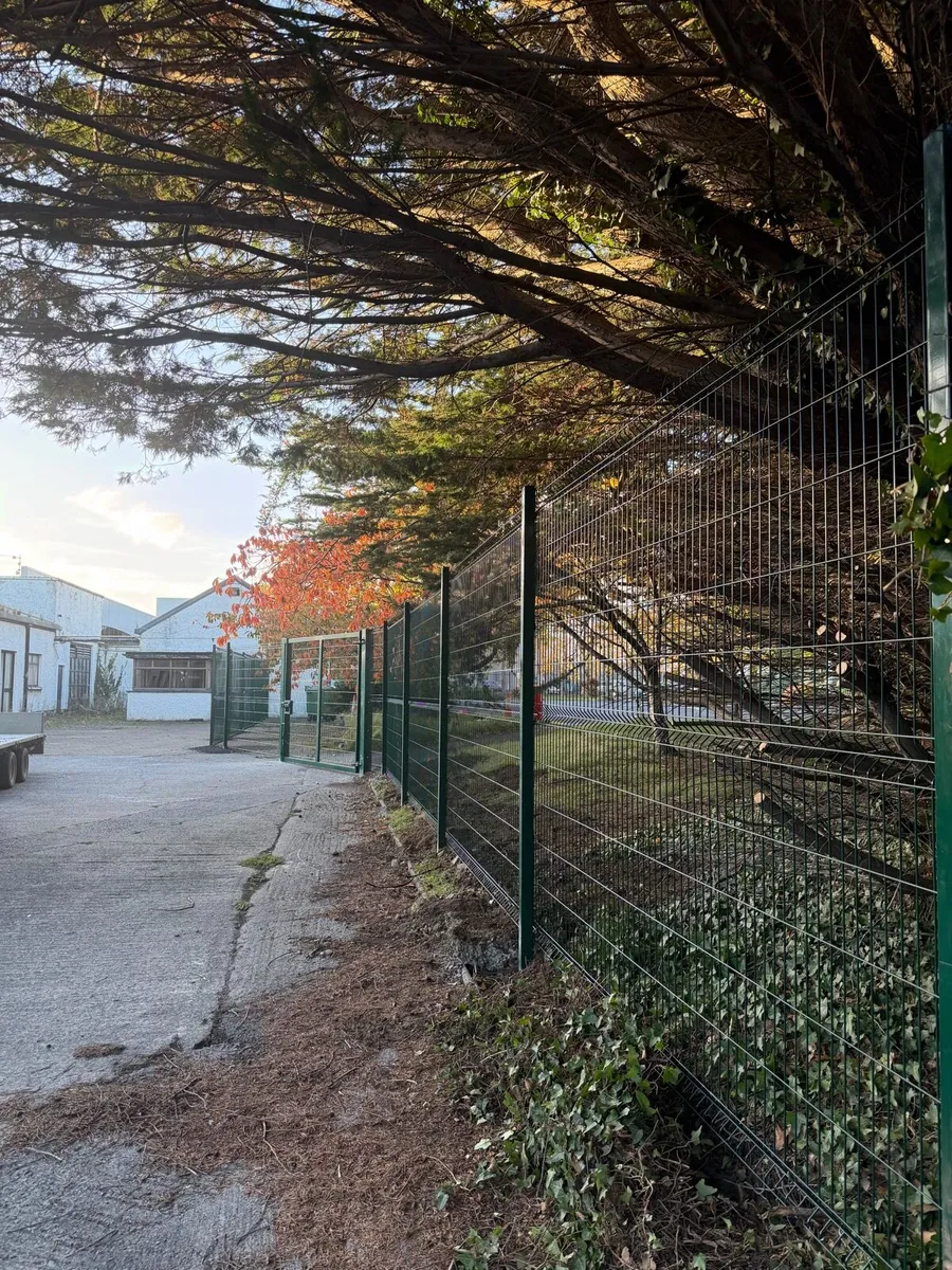 Vmesh fence Supply and install - Image 4