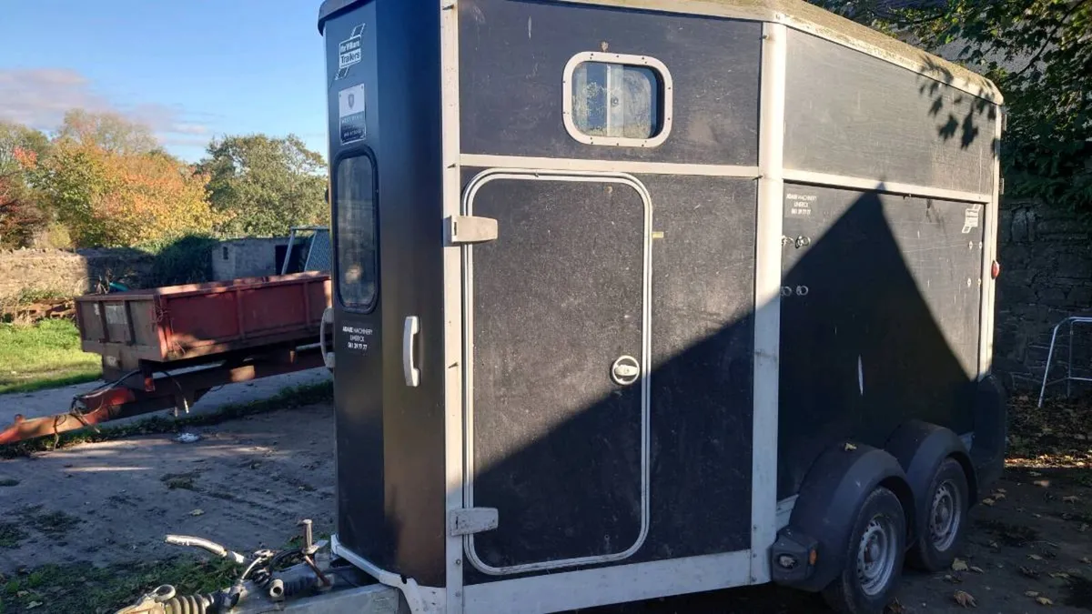 Horse Box - Image 1