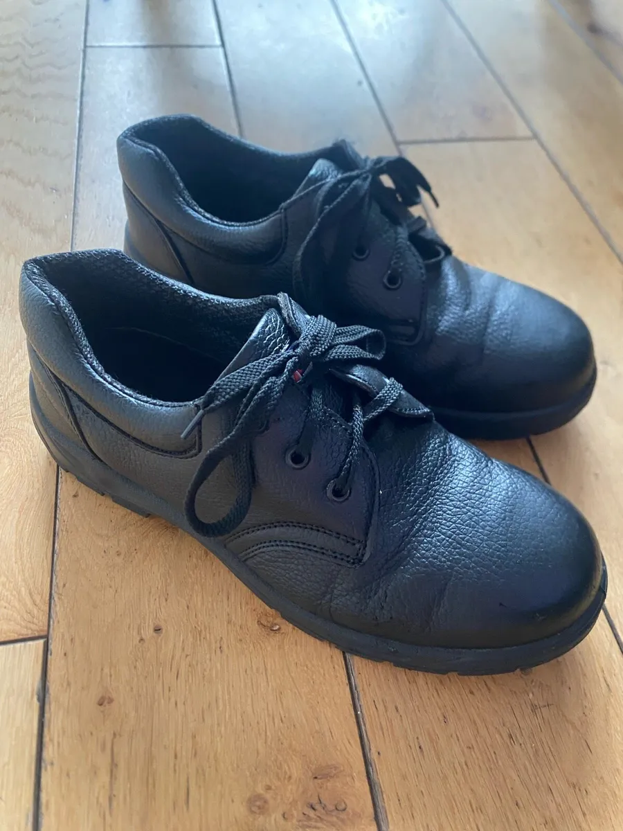 Hard toe work shoes - Image 1