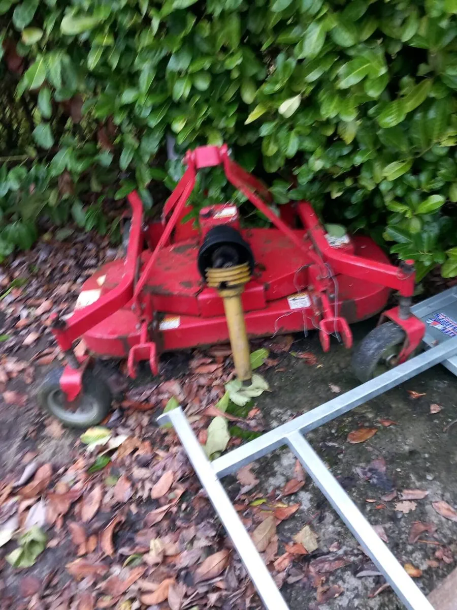 Finishing mower - Image 1