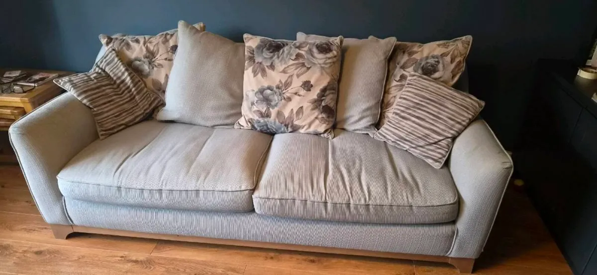 3 and 2 seater couch - Image 2