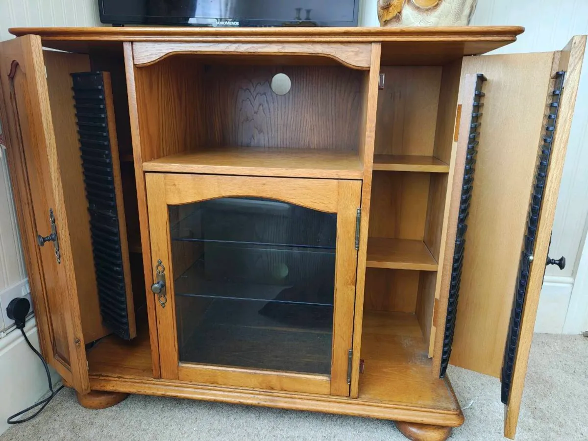 Solid Oak TV Unit / Media Cabinet with Shelves - Image 3