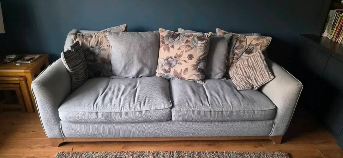 3 and 2 seater couch - Image 1