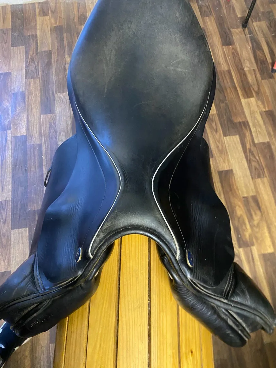 John Whitaker black Leather saddle - Image 3