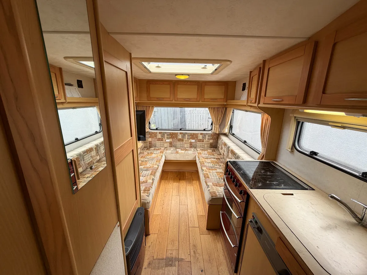 2003 Compass Avantgarde 400 RL - Image 3