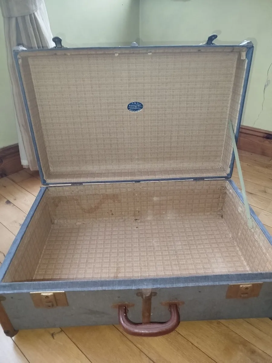 Vintage Suitcase - Image 2