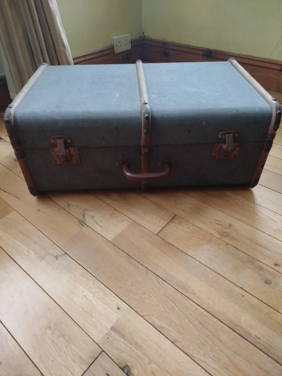 Vintage Suitcase - Image 4