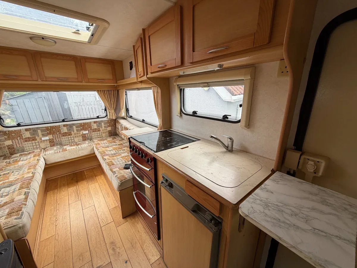 2003 Compass Avantgarde 400 RL - Image 4