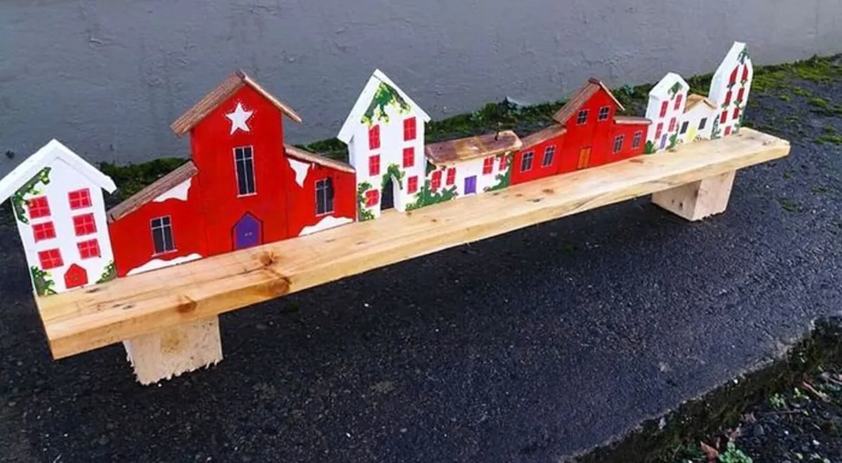 Rustic Quirky/Fairytown floating shelf / display - Image 2