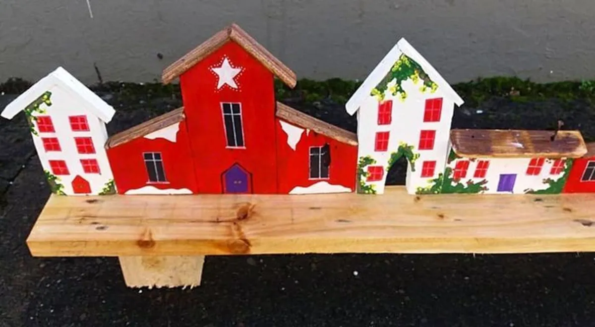 Rustic Quirky/Fairytown floating shelf / display - Image 3