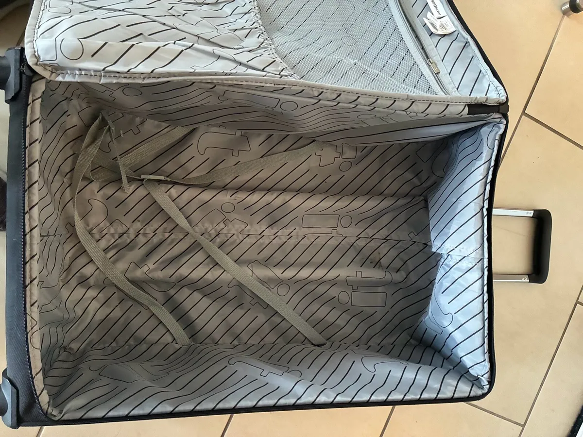 Lightweight Suitcase - Image 3