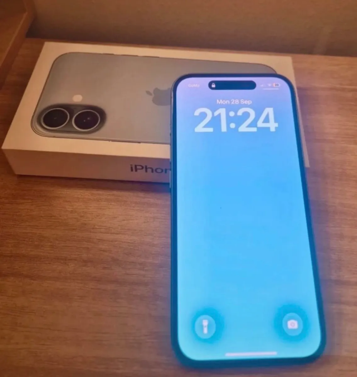 iPhone 16 & Samsung s24 - Image 3