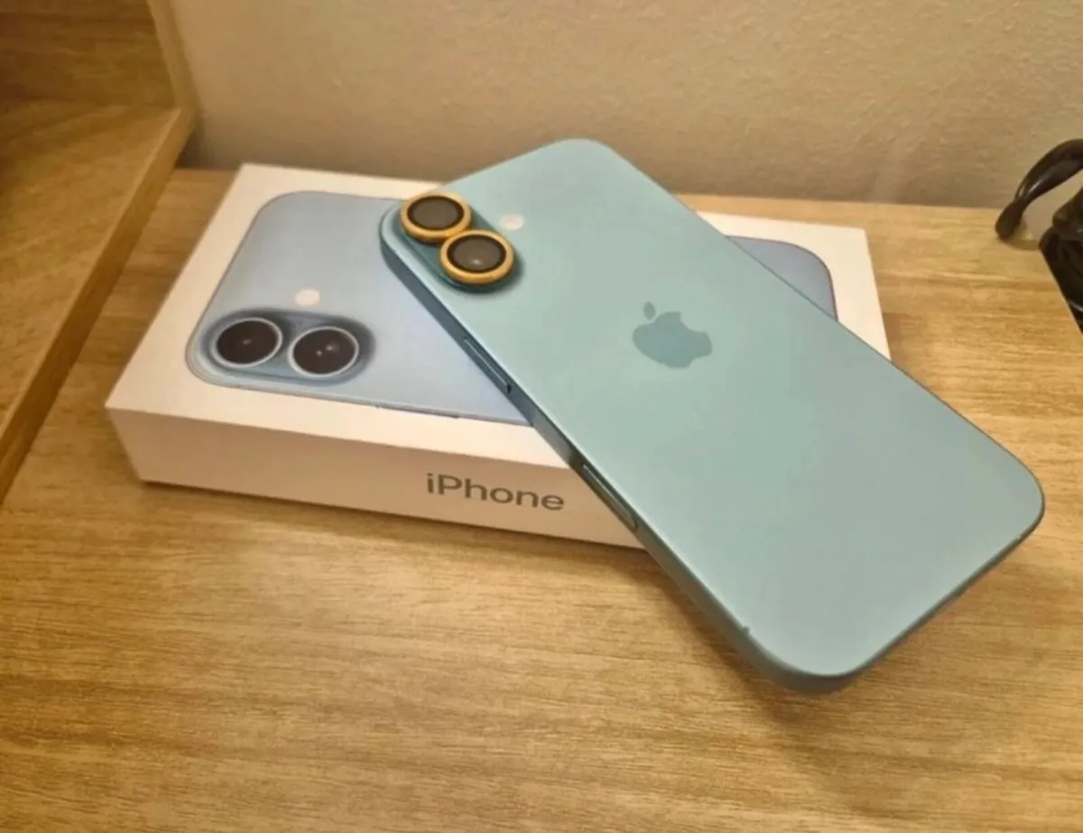 iPhone 16 & Samsung s24 - Image 2