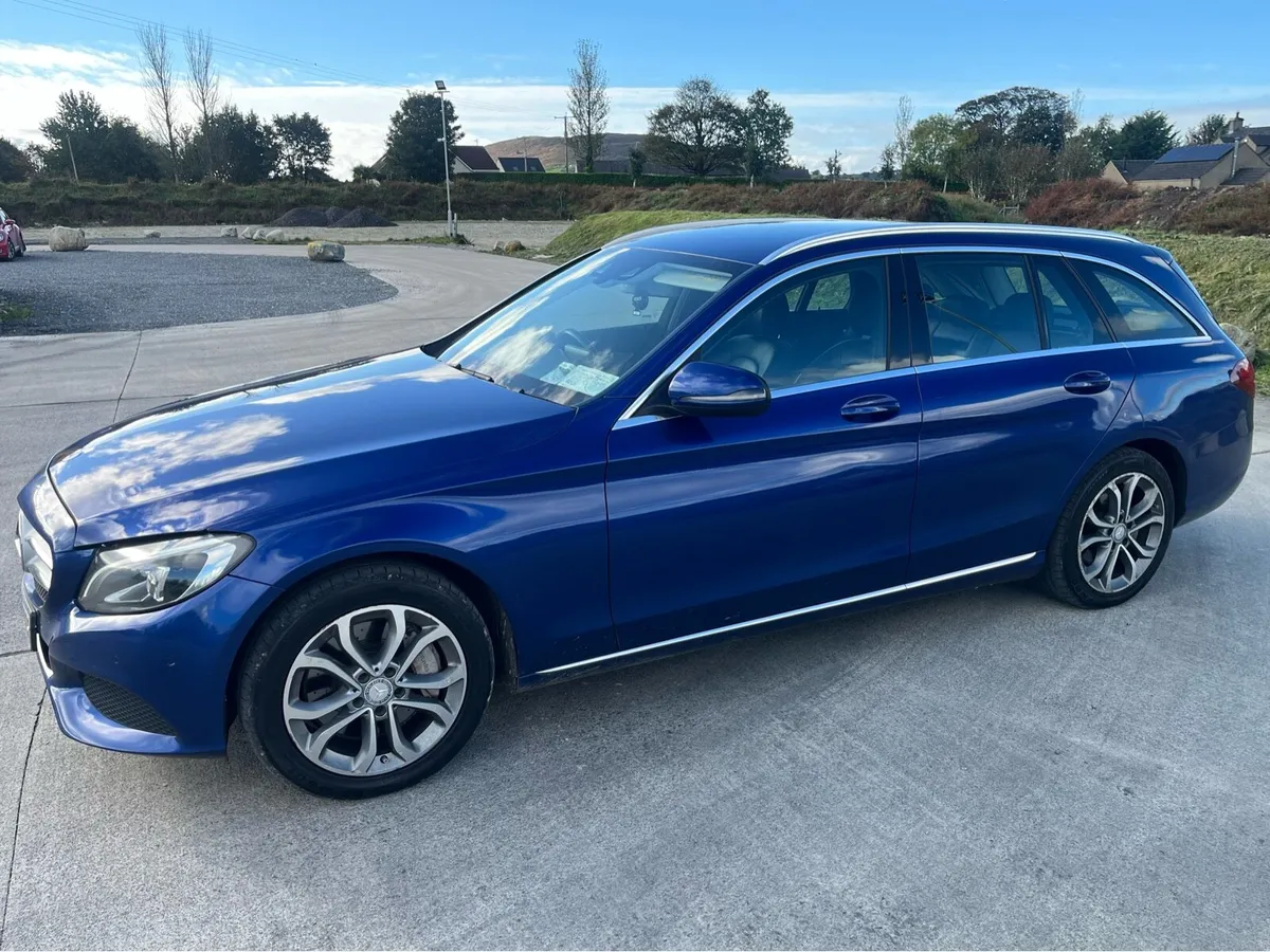 Mercedes C350 - Image 2